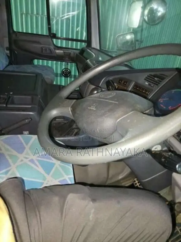 HINO CONCRETE MIXER TRUCK 5M3 2001 Lorry (Used)