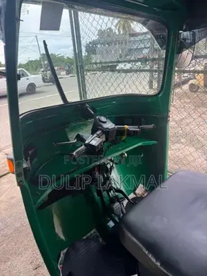 Bajaj 4 Stroke 2009 Three Wheel (Used)