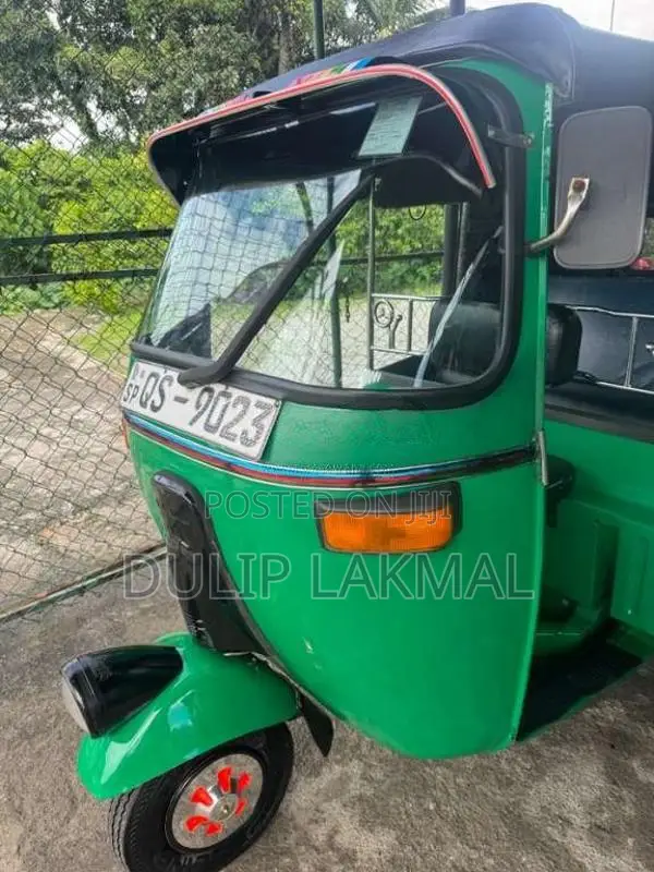 Bajaj 4 Stroke 2009 Three Wheel (Used)