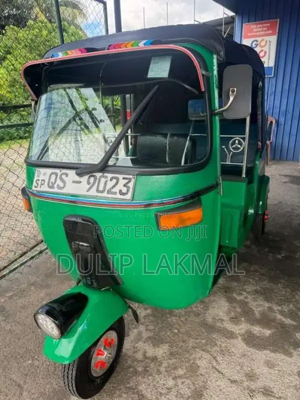 Bajaj 4 Stroke 2009 Three Wheel (Used)