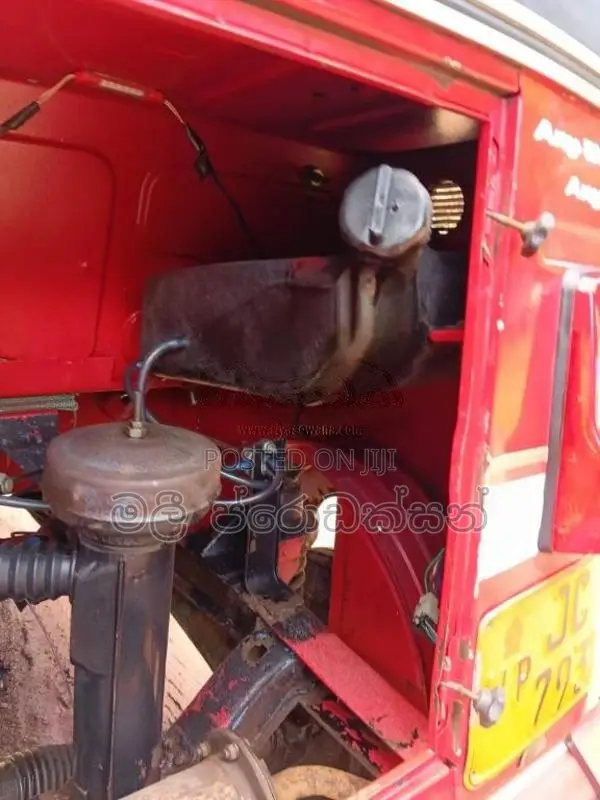Bajaj RE 2 Stroke 2004 Three Wheel (Used)
