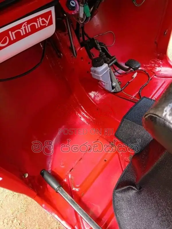 Bajaj RE 2 Stroke 2004 Three Wheel (Used)