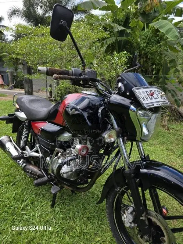 Bajaj V15 2016 Motorbike (Used)
