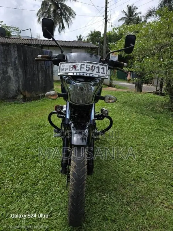 Bajaj V15 2016 Motorbike (Used)