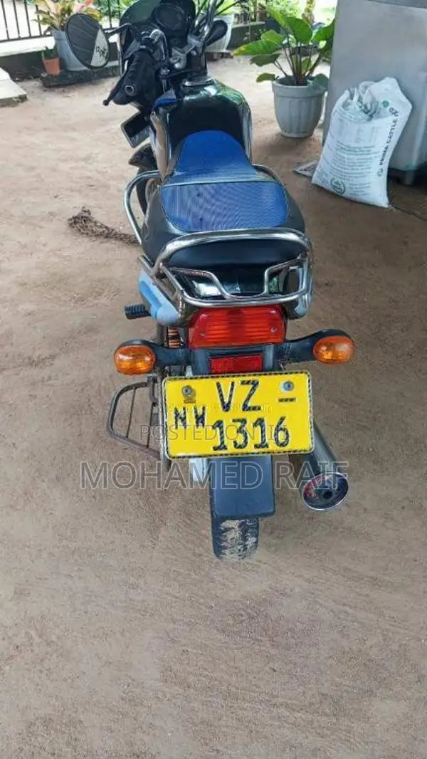 Bajaj CT-100 2011 Motorbike (Used)