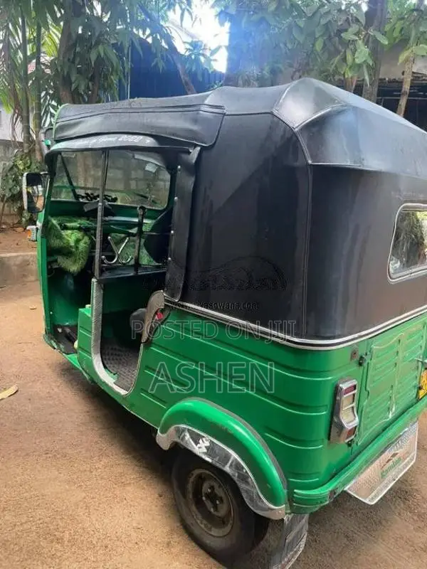 Bajaj 2 stroke 2005 Three Wheel (Used)