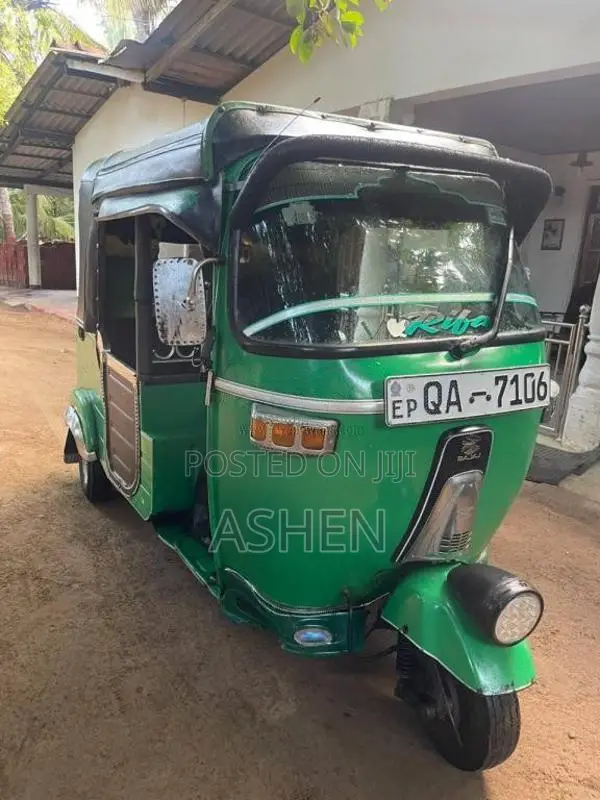 Bajaj 2 stroke 2005 Three Wheel (Used)