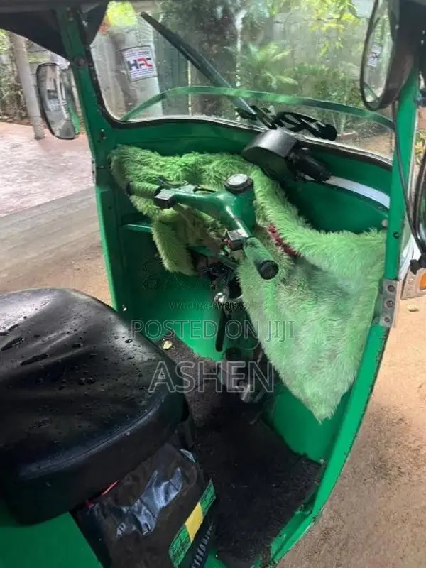 Bajaj 2 stroke 2005 Three Wheel (Used)