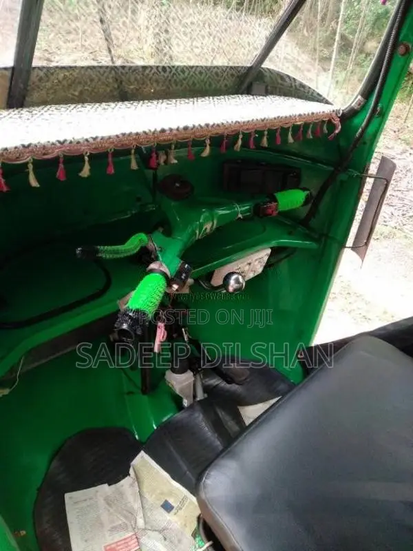 Bajaj 2 Stroke 2001 Three Wheel (Used)