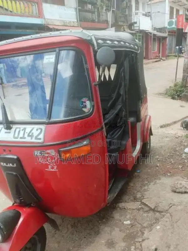 Bajaj 4 Stroke 2009 Three Wheel (Used)