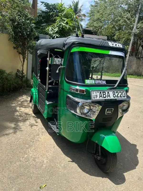 Bajaj RE 205 2015 Three Wheel (Used)