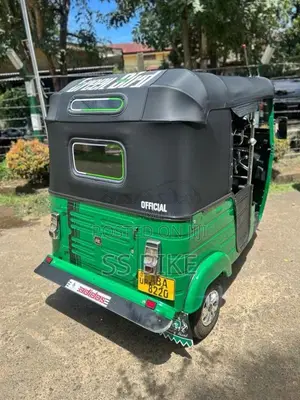 Bajaj RE 205 2015 Three Wheel (Used)