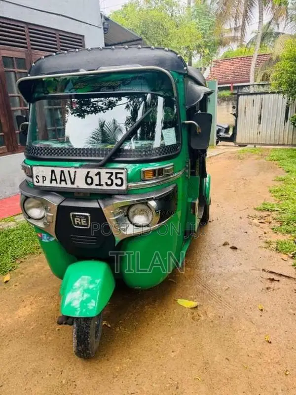 Bajaj 4 Stroke 2014 Three Wheel (Used)