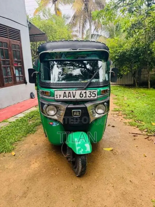 Bajaj 4 Stroke 2014 Three Wheel (Used)