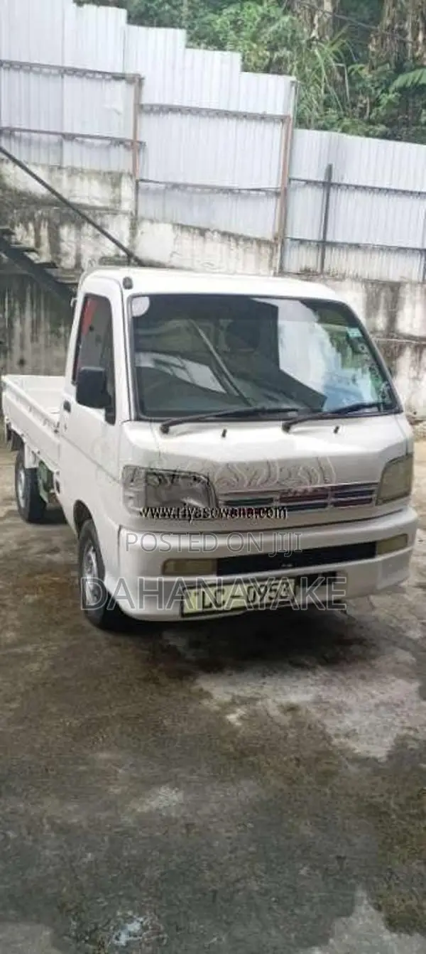 Daihatsu Hijet Nicle Shell 2003 Lorry (Used)