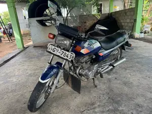 Honda CB 125 Deluxe 2002 Motorbike (Used)