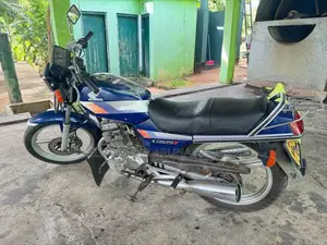 Honda CB 125 Deluxe 2002 Motorbike (Used)