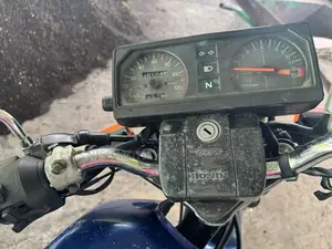 Honda CB 125 Deluxe 2002 Motorbike (Used)