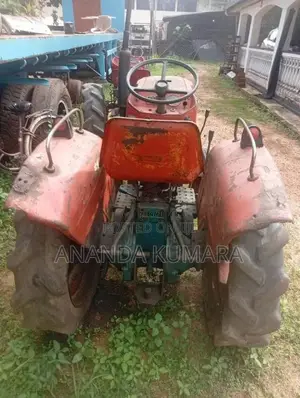 Massey-Ferguson L1500 1995 Tractor (Used)