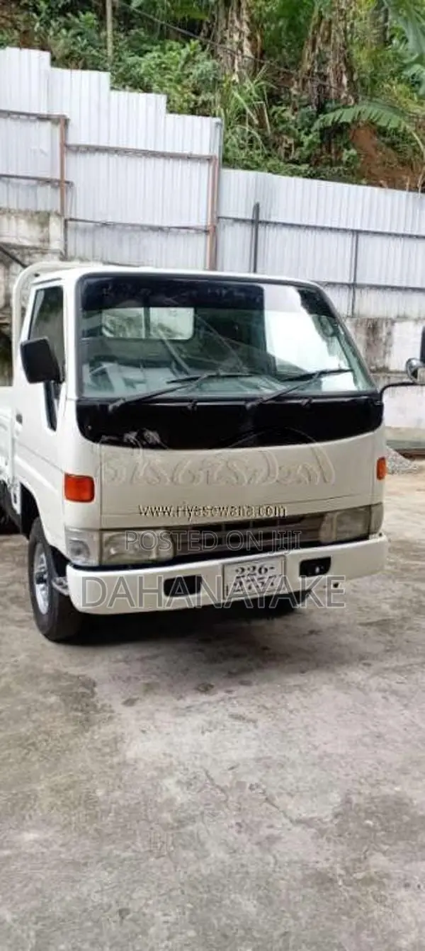 Toyota Dyna 1992 Lorry (Used)