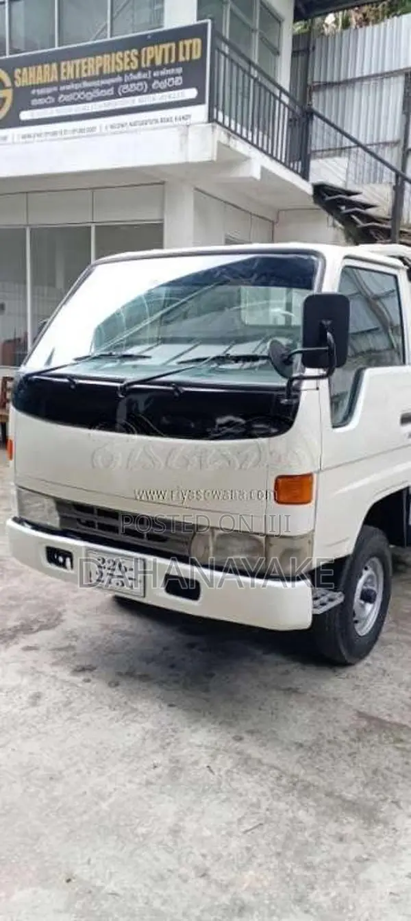 Toyota Dyna 1992 Lorry (Used)