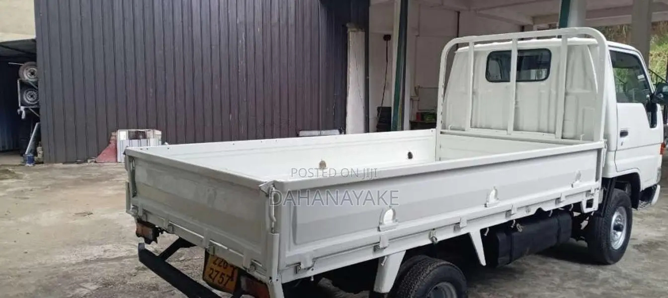 Toyota Dyna 1992 Lorry (Used)
