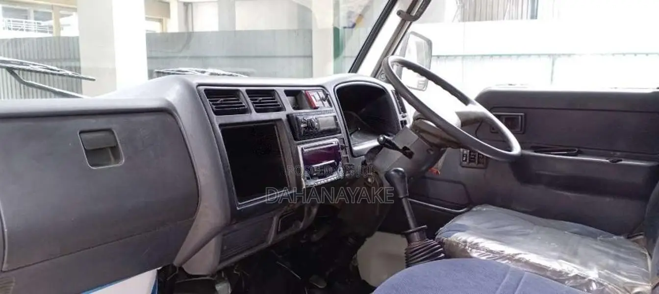 Toyota Dyna 1992 Lorry (Used)