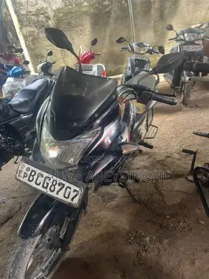 Bajaj DISCOVER 150 2015 Motorbike (Used)
