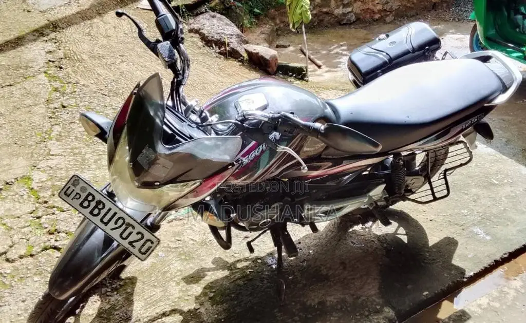 Bajaj Discover 2015 Motorbike (Used)
