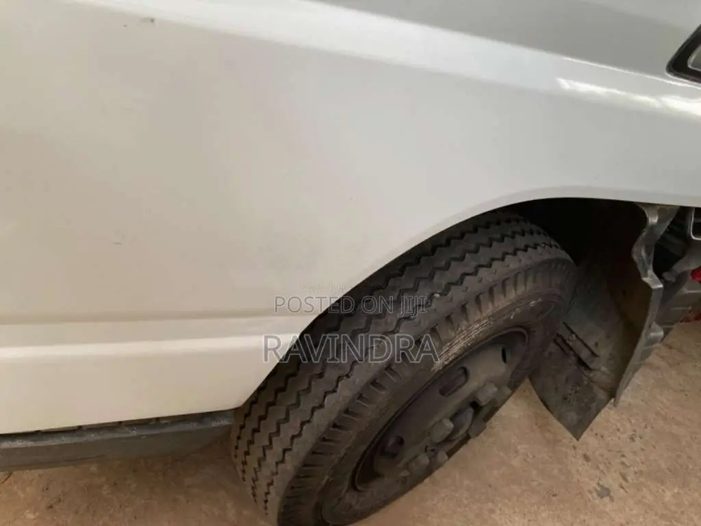 Mitsubishi Canter 2011 Lorry (Used)