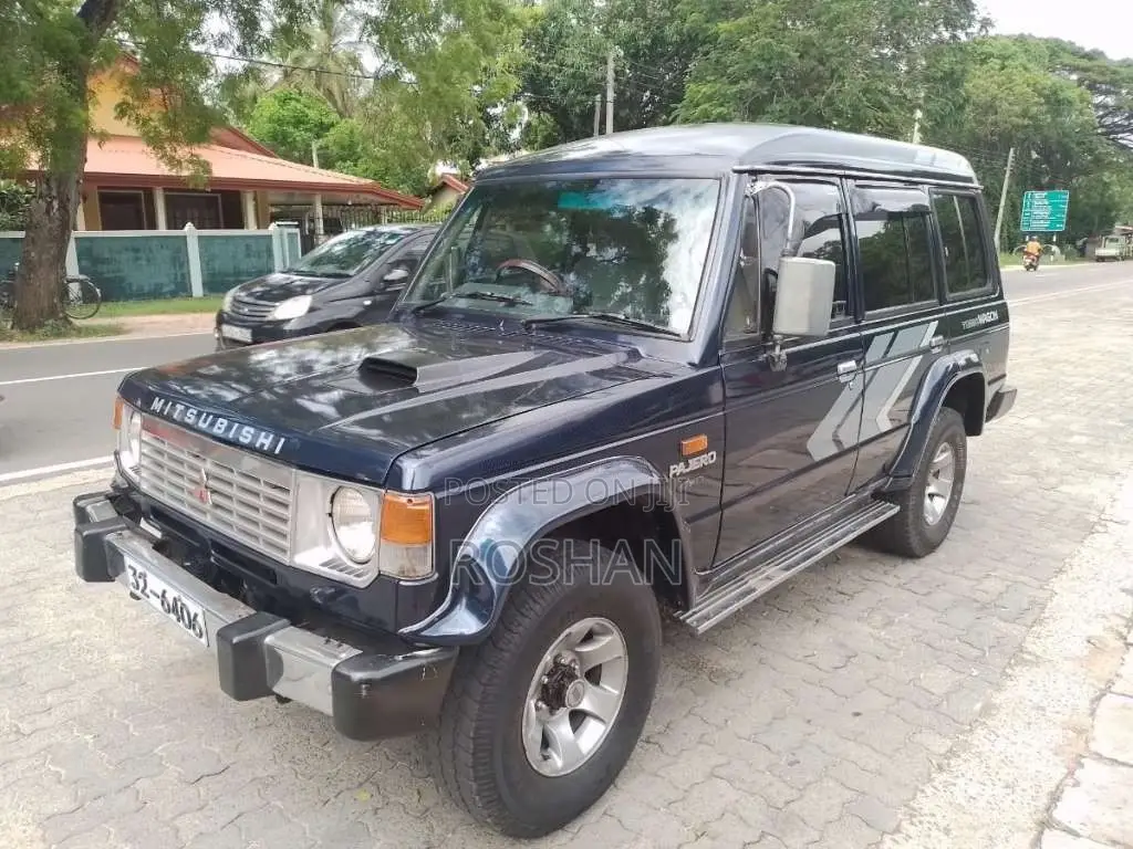 Mitsubishi Pajero 1988 SUV (Used)