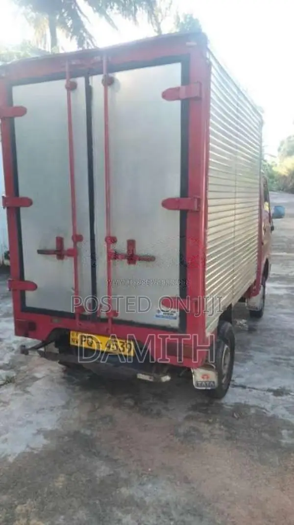 Tata Dimo Batta 2011 Lorry (Used)