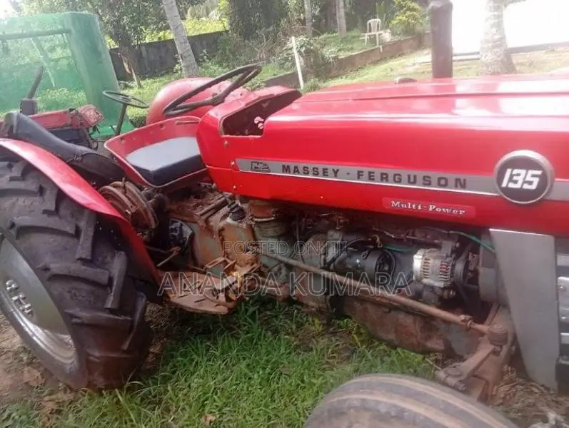 Massey-Ferguson 135 1985 Tractor (Used)