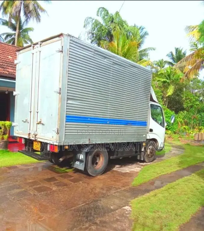 Toyota Dyna 2006 Lorry (Used)