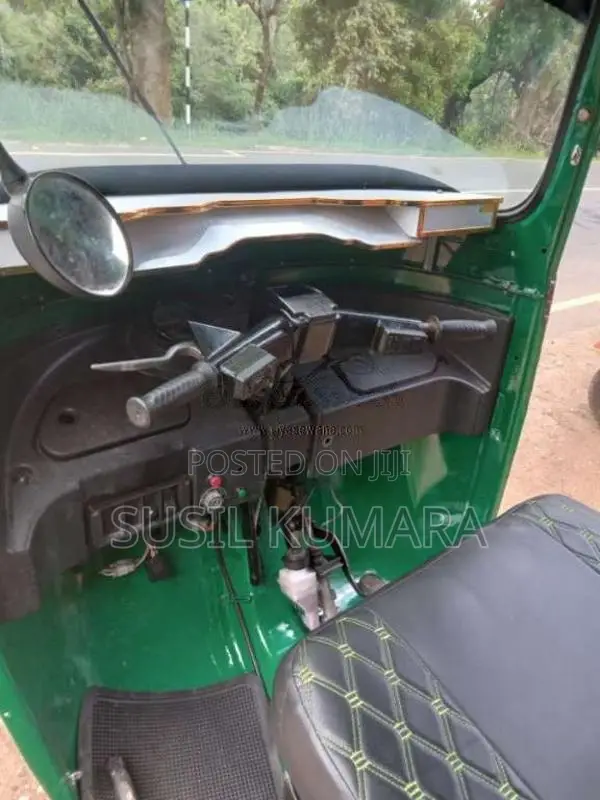 Bajaj 4 Stroke 2010 Three Wheel (Used)