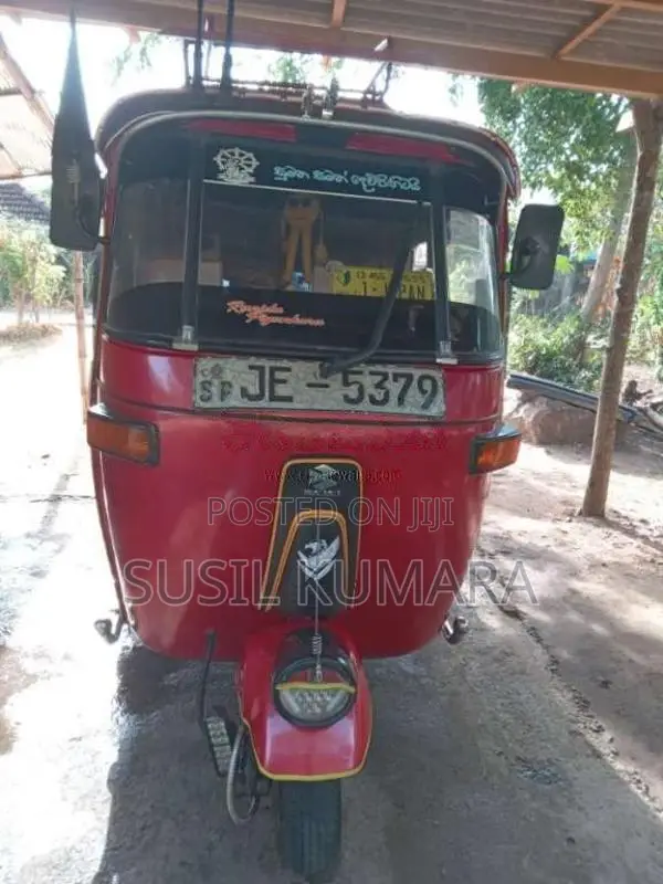 Bajaj 2 Stroke 2004 Three Wheel (Used)