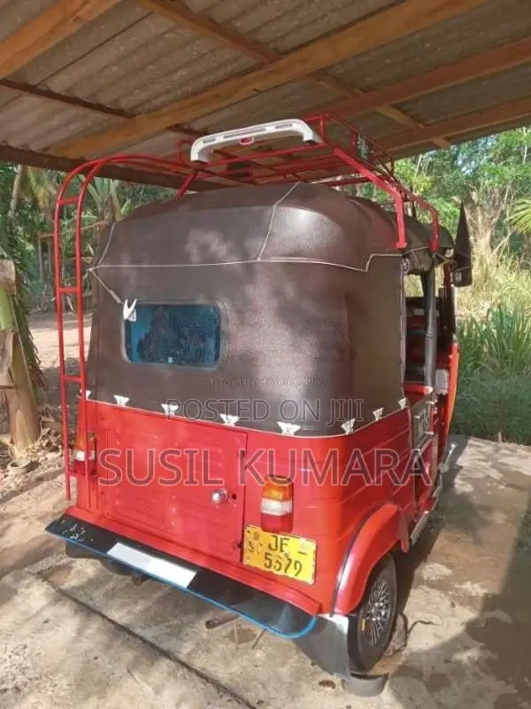 Bajaj 2 Stroke 2004 Three Wheel (Used)