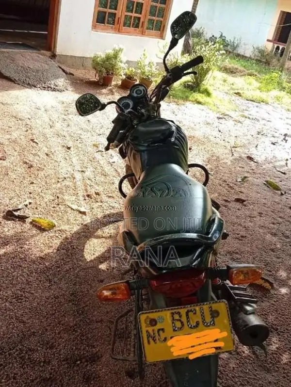 Bajaj Platina ES 2015 Motorbike (Used)