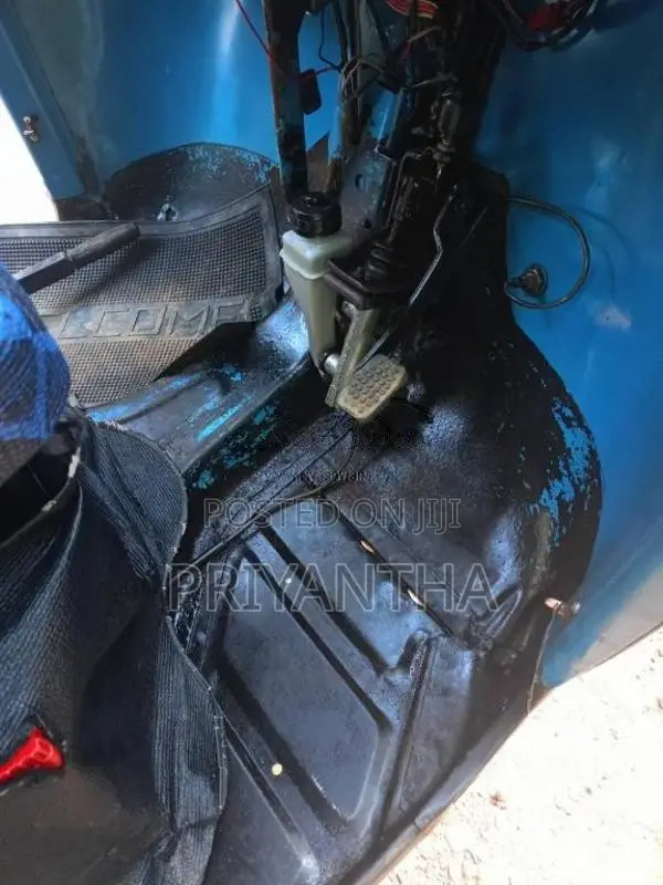 Bajaj RE 2 Stroke 2005 Three Wheel (Used)