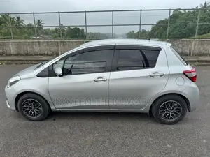 Toyota Vitz 2017 Car (Used)
