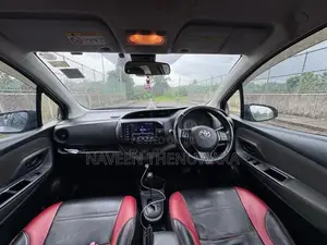 Toyota Vitz 2017 Car (Used)