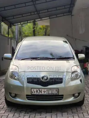 Toyota Vitz 2007 Car (Used)