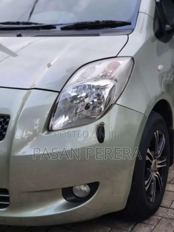 Toyota Vitz 2007 Car (Used)