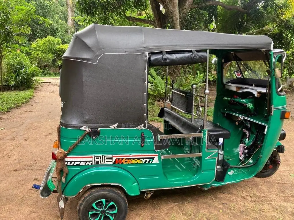 Bajaj 2 stroke 2004 Three Wheel (Used)