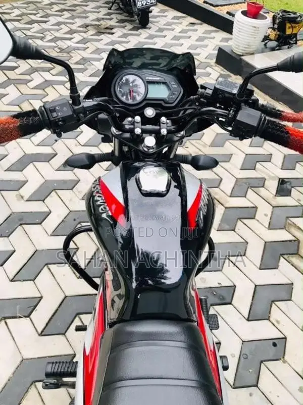 Bajaj Discovere 2025 Motorbike (Used)