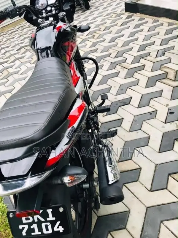 Bajaj Discovere 2025 Motorbike (Used)