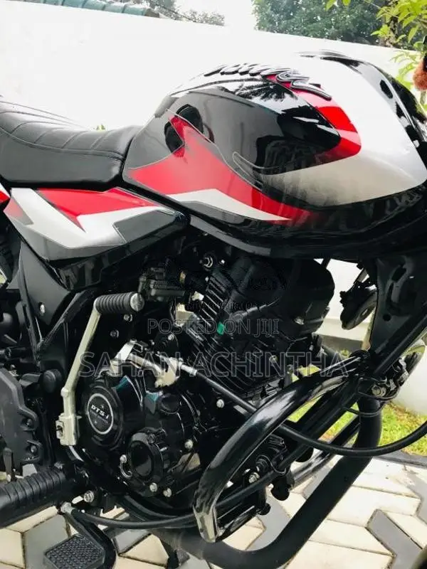 Bajaj Discovere 2025 Motorbike (Used)