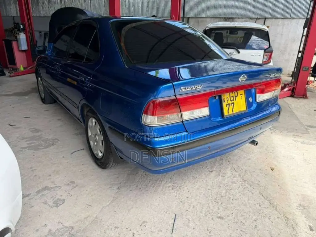 Nissan FB15 2000 Car (Used)