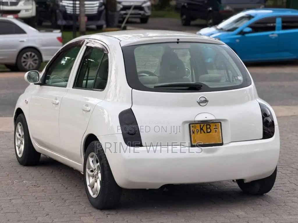 Nissan March AK12 2002 Car (Used)