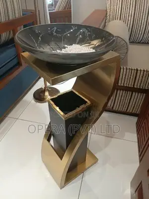 Lobby-Side Dustbin